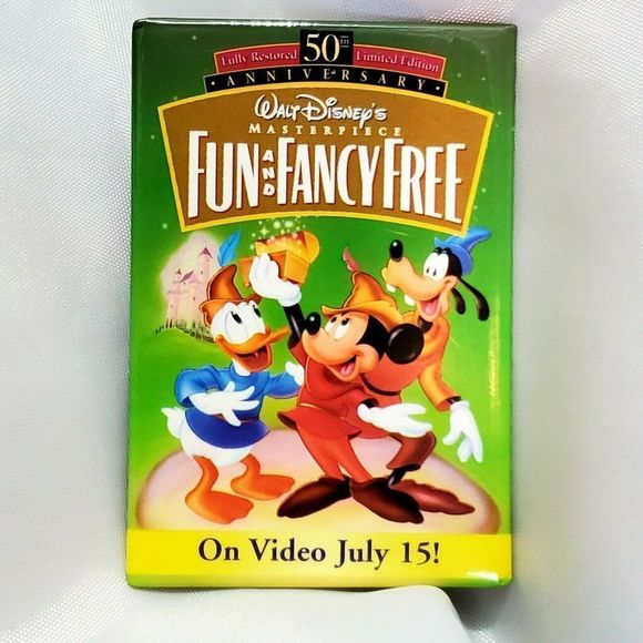 Vintage Disney Buttons Pins 90s Lot Rare Movie Disney Store lot of 4 Exclusive - Picture 7 of 10